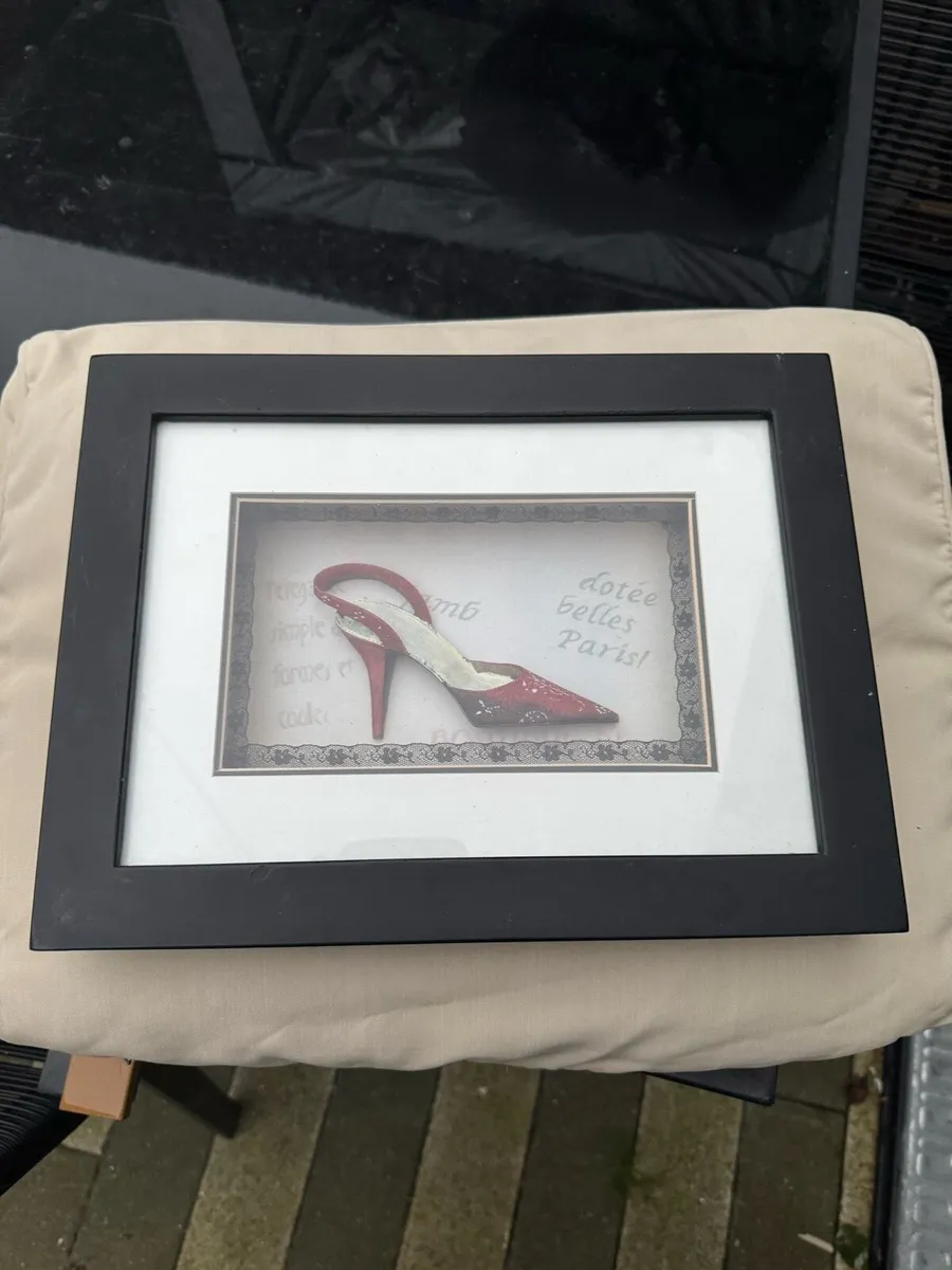 Box Framed 3D Red Shoes picture - Image 1