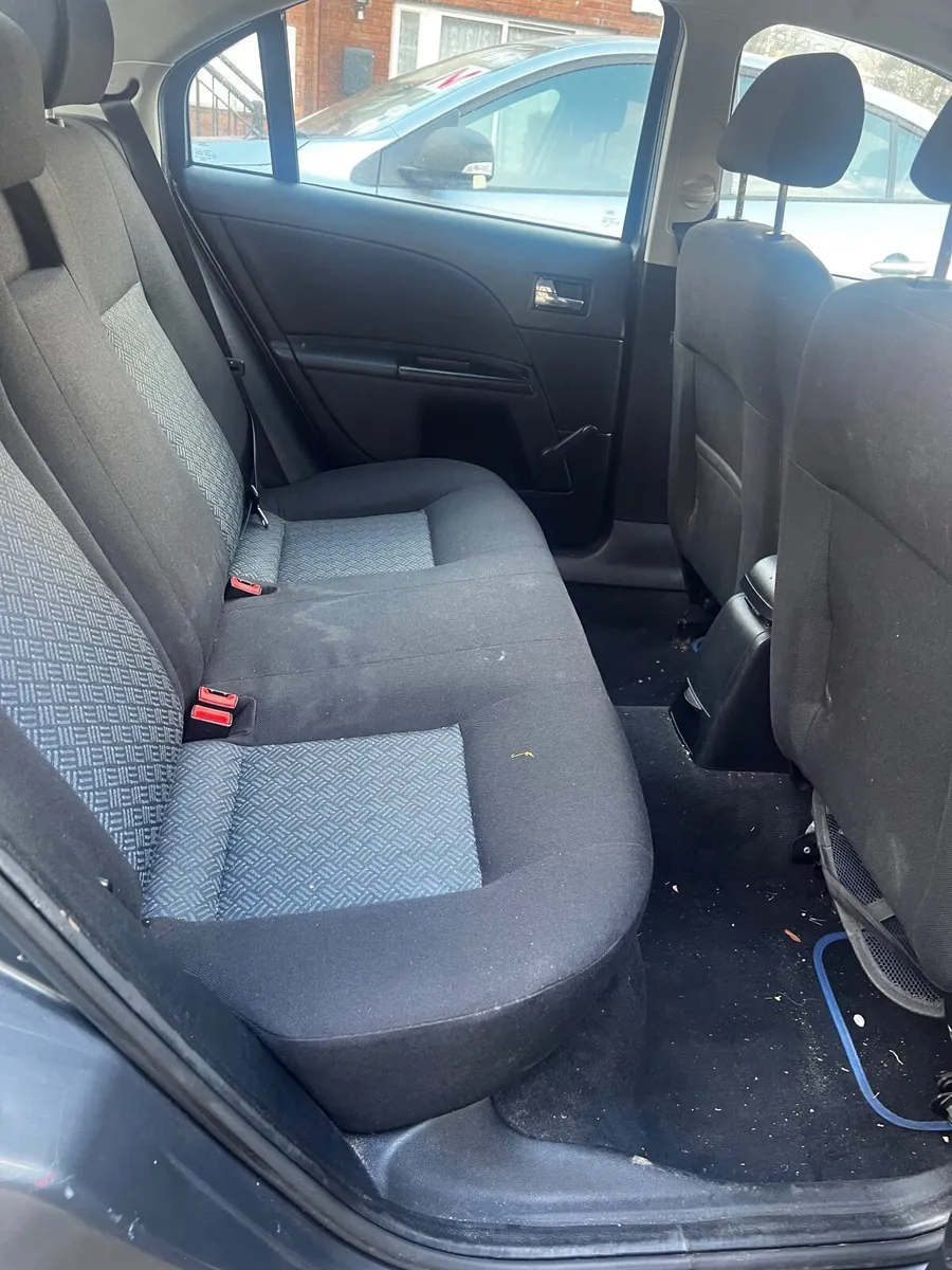 Ford Mondeo 2007 1.8L petrol low mileage - Image 4