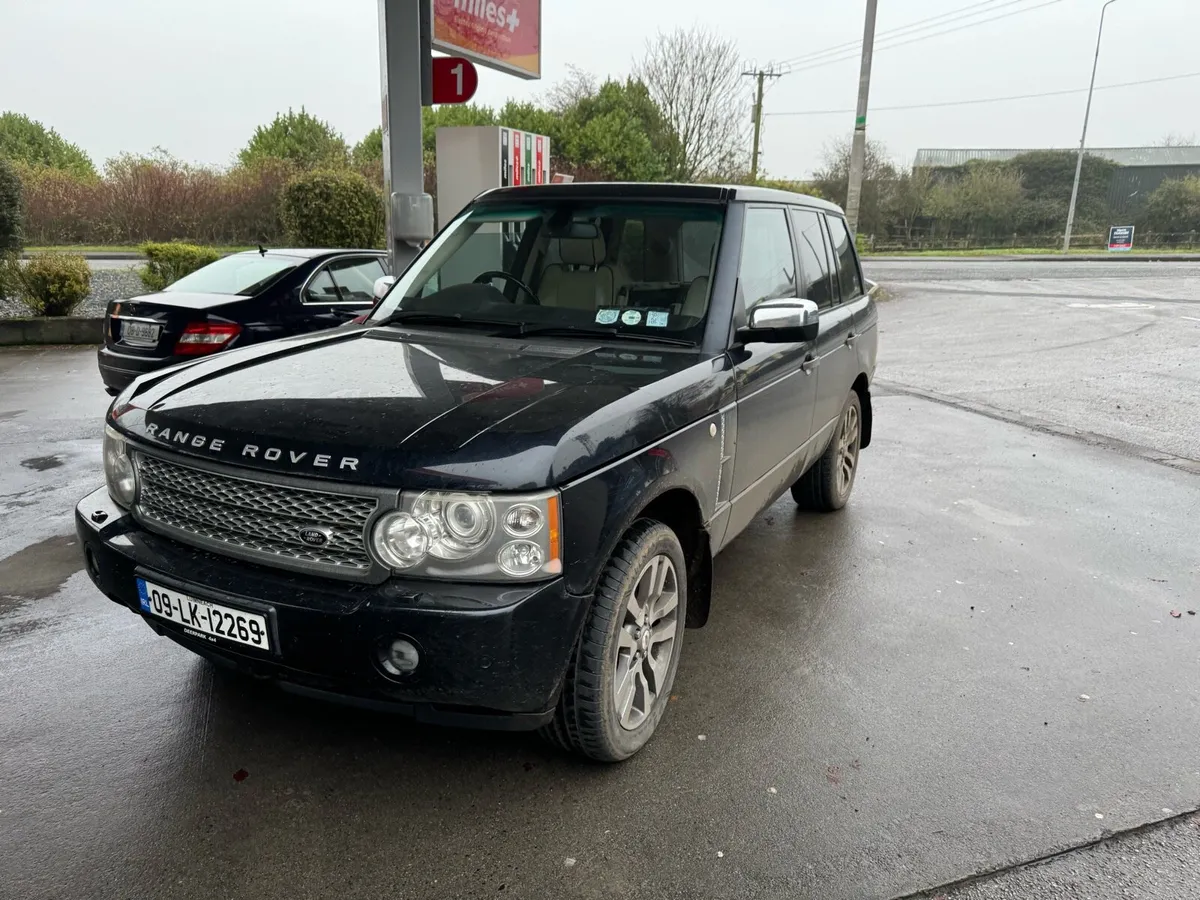 Range Rover v8 3.6 and Isuzu truck for sale - Image 2