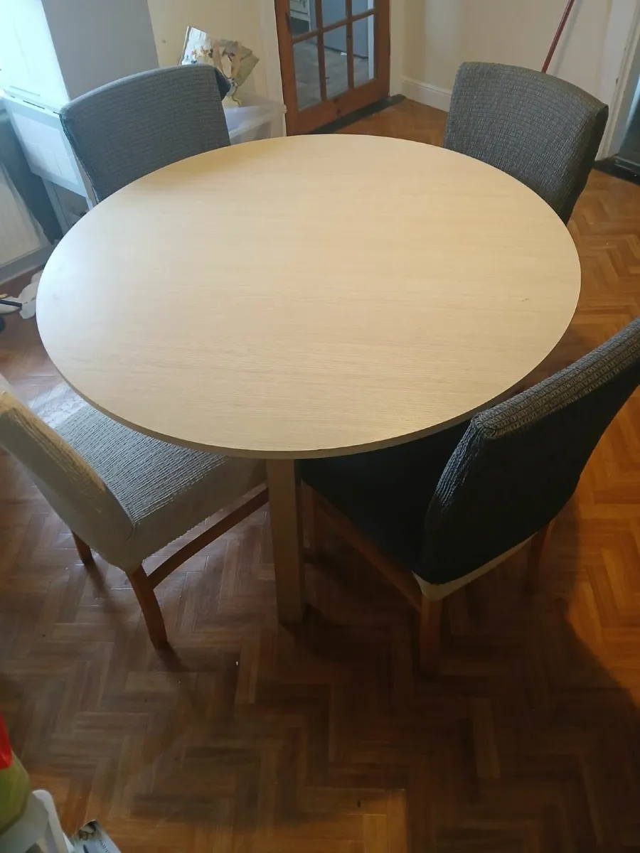 Free Kitchen table 120cm - Image 3