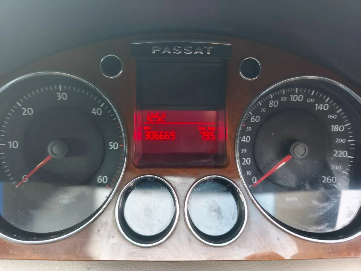 Volkswagen Passat 2008 - Image 4