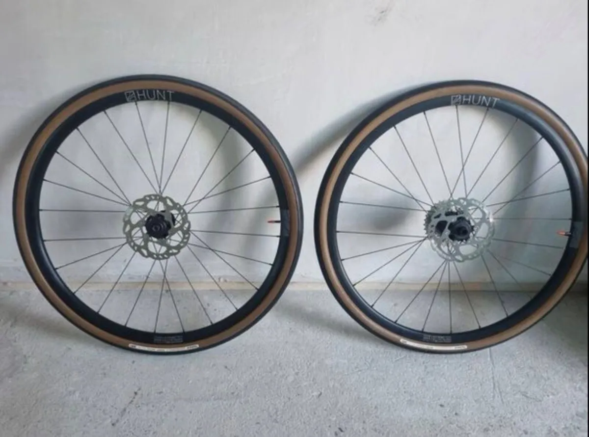 Hunt wheelset - Image 1