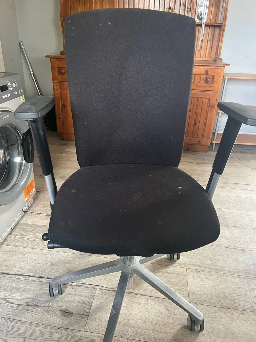 Used Ergonomic office chair - Image 1