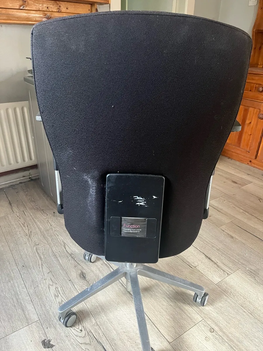 Used Ergonomic office chair - Image 3