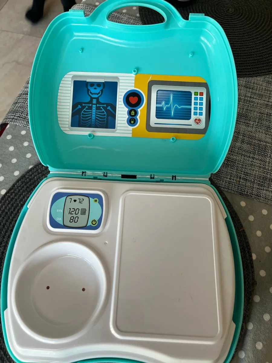 Toy medical set - Image 3