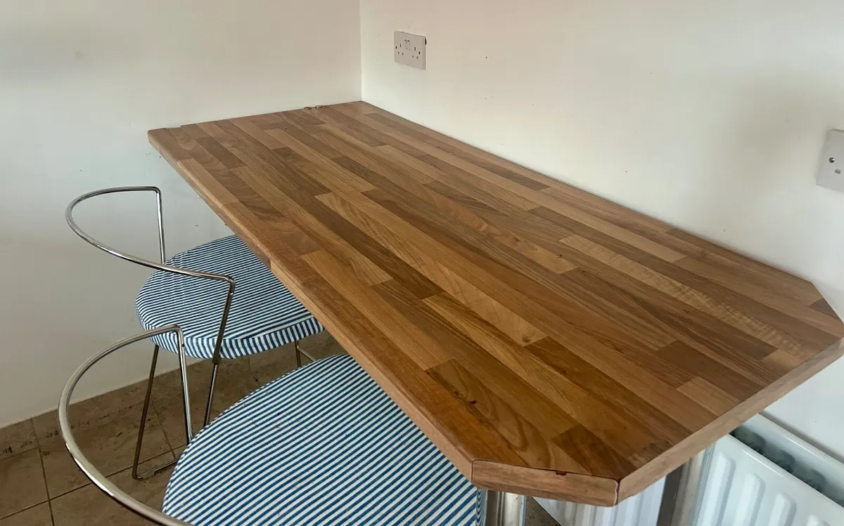 Breakfast bar & 2 stools - Image 2