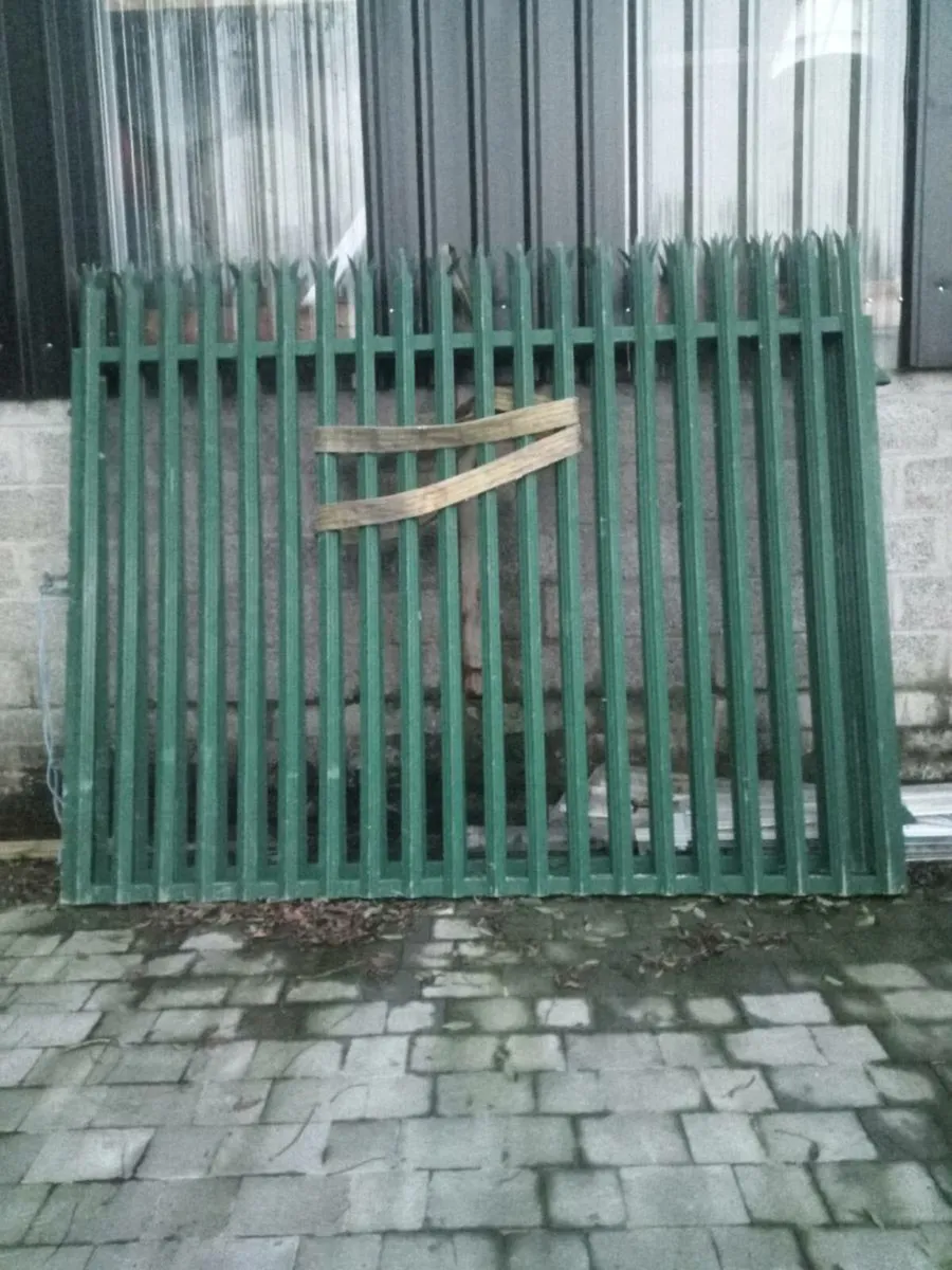 Galvanized site gates 6M X 2.3M - Image 1