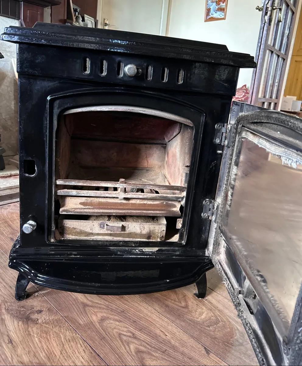 Elegant Mulberry Yeats Stove, Black Enamel - Image 3