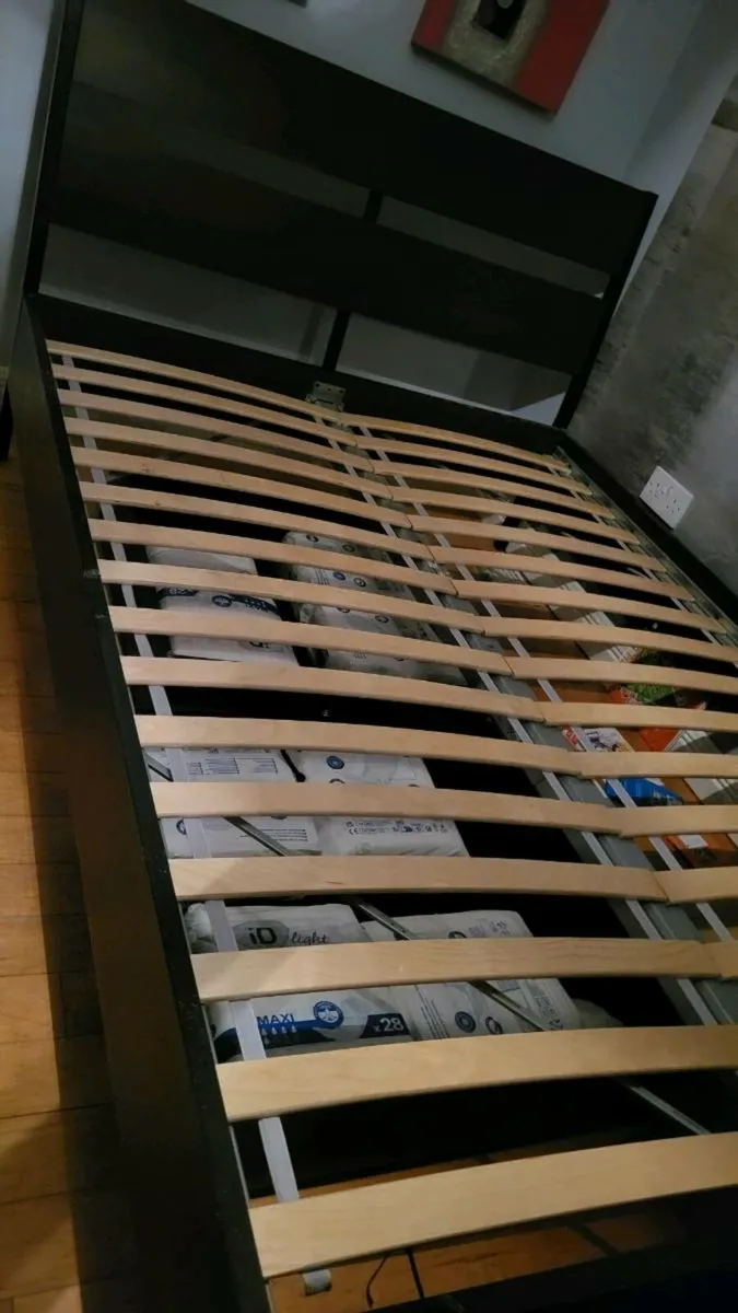 Double bed with 2 under bed roller drawers