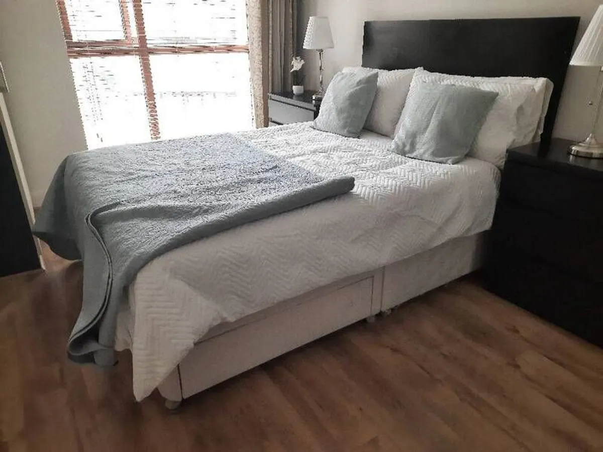 Divan Double Bed with Drawers - Image 3