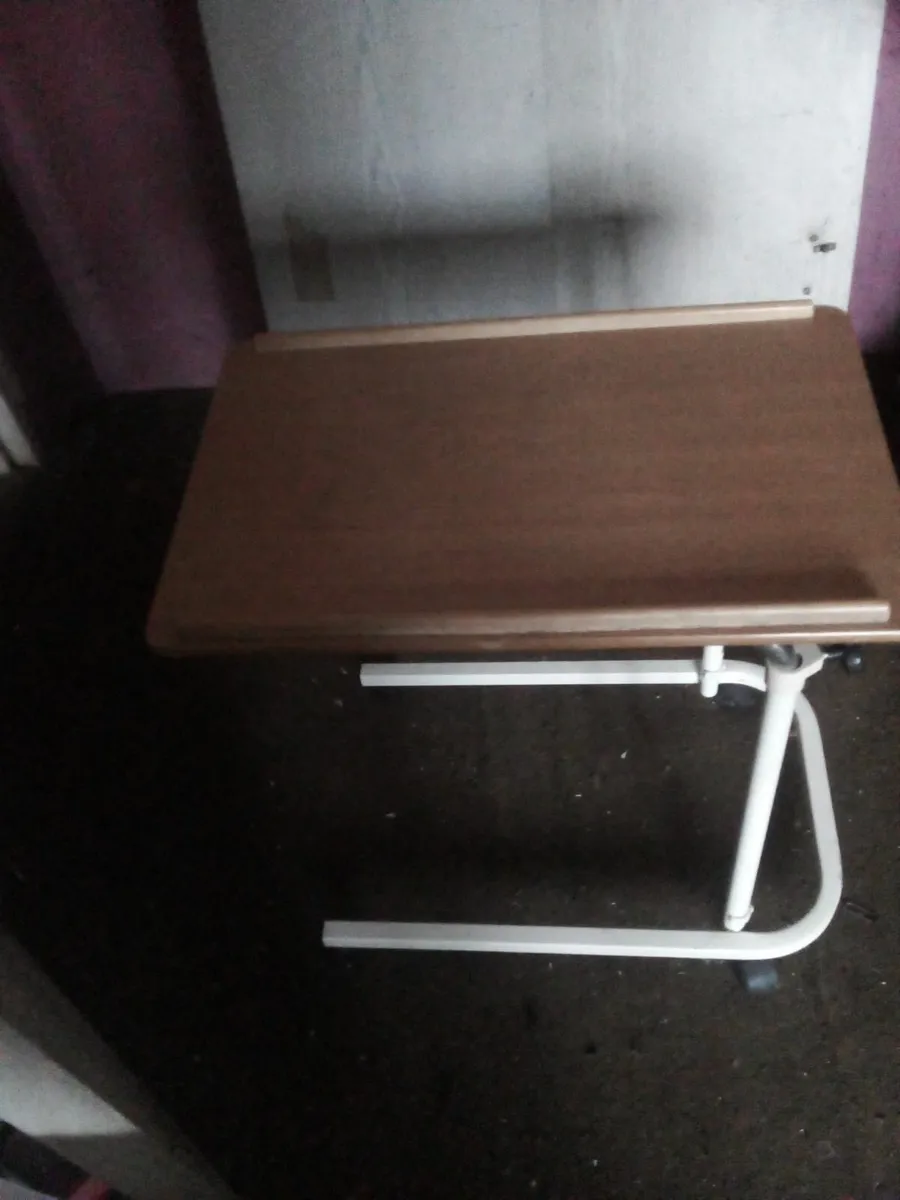 Patient table - Image 2