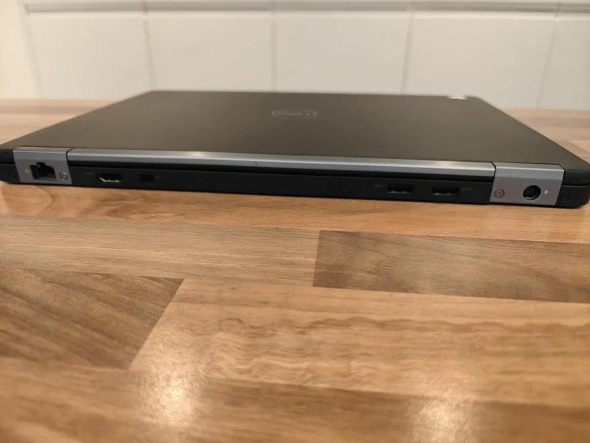 DELL Latitude E7470 Laptop | INTEL i5 | 16GB | 256 - Image 3