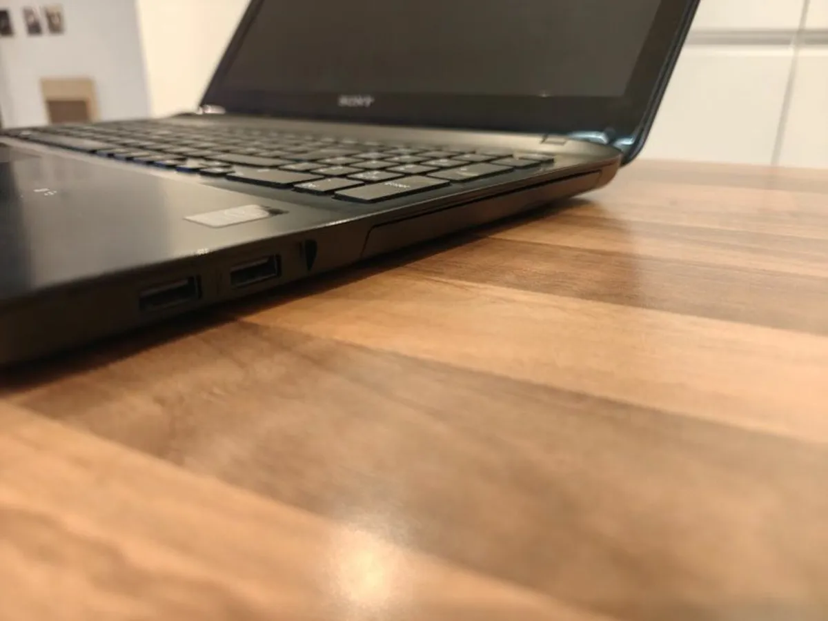 Sony Vaio Laptop | Intel Pentium | 8GB | 128GB SSD - Image 4