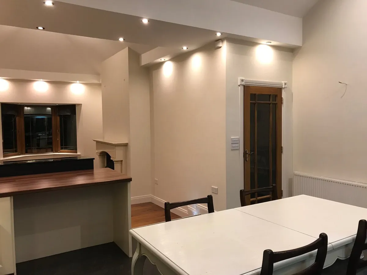 Kitchen Table - Image 2