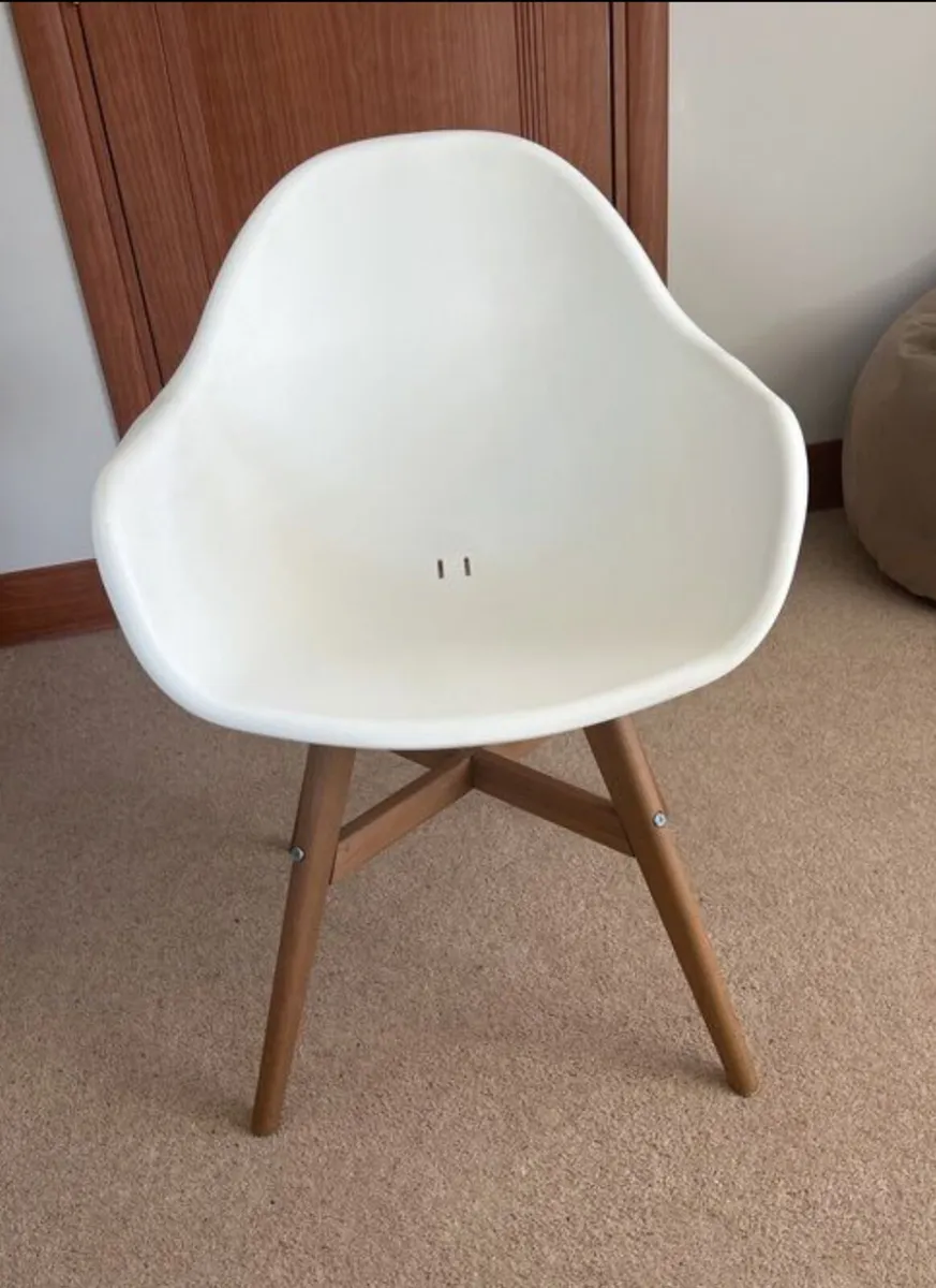 Chair free - Image 1