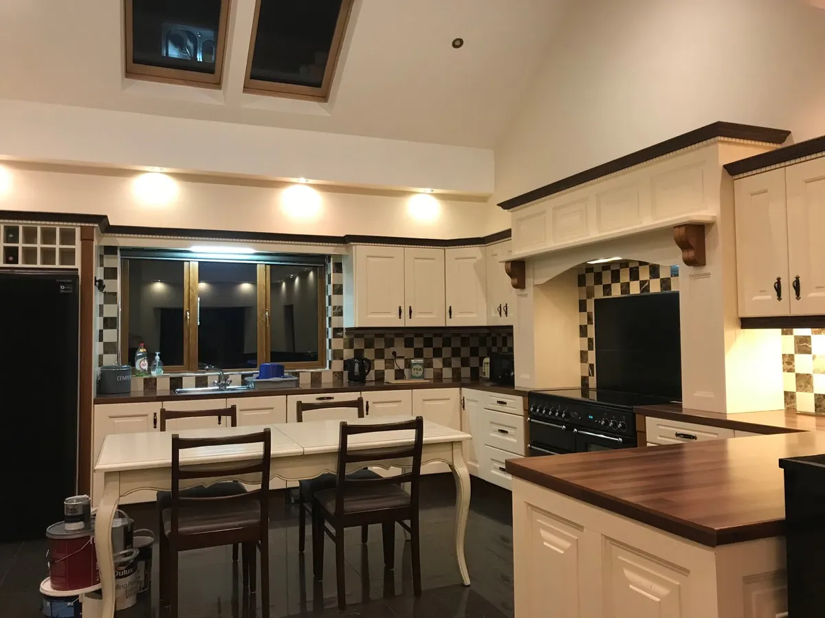 Kitchen Table - Image 1