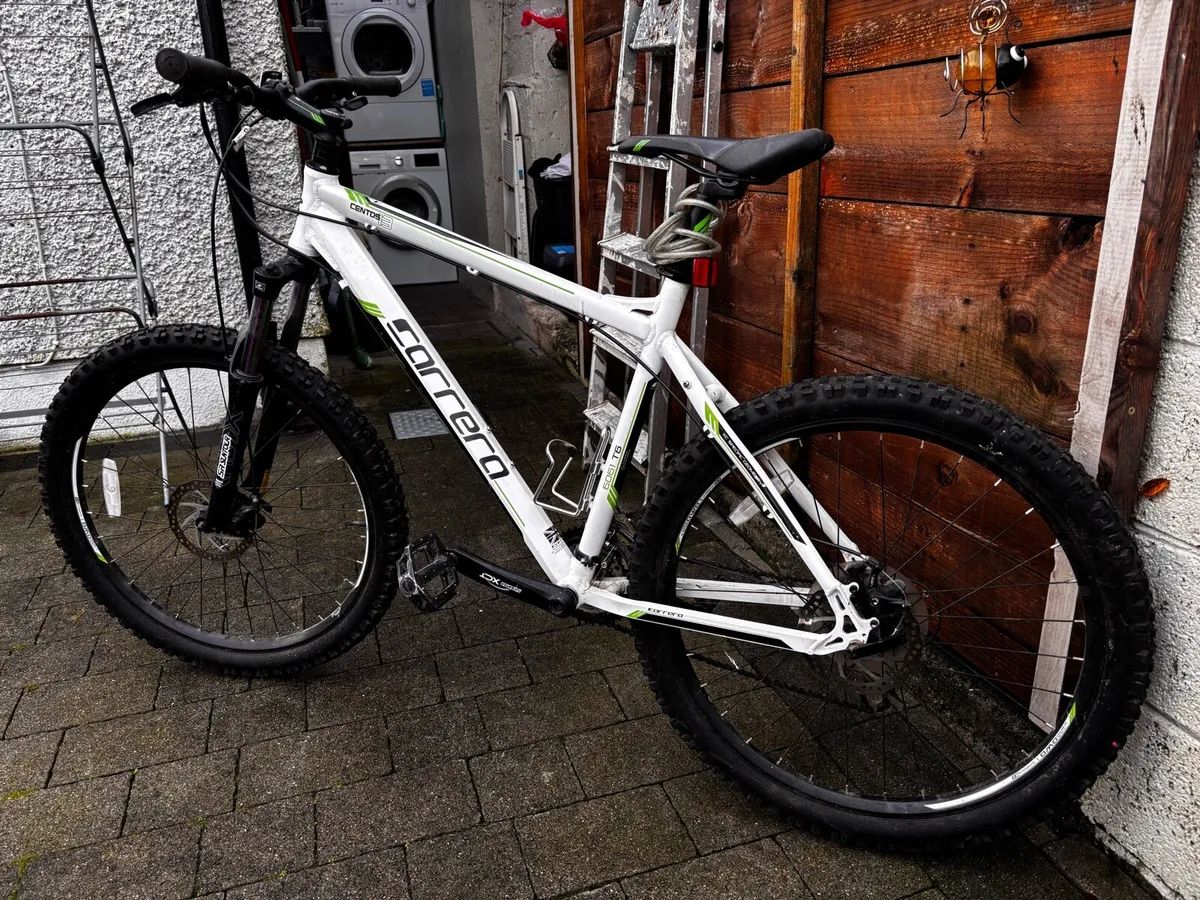 Mountain bike - Image 1