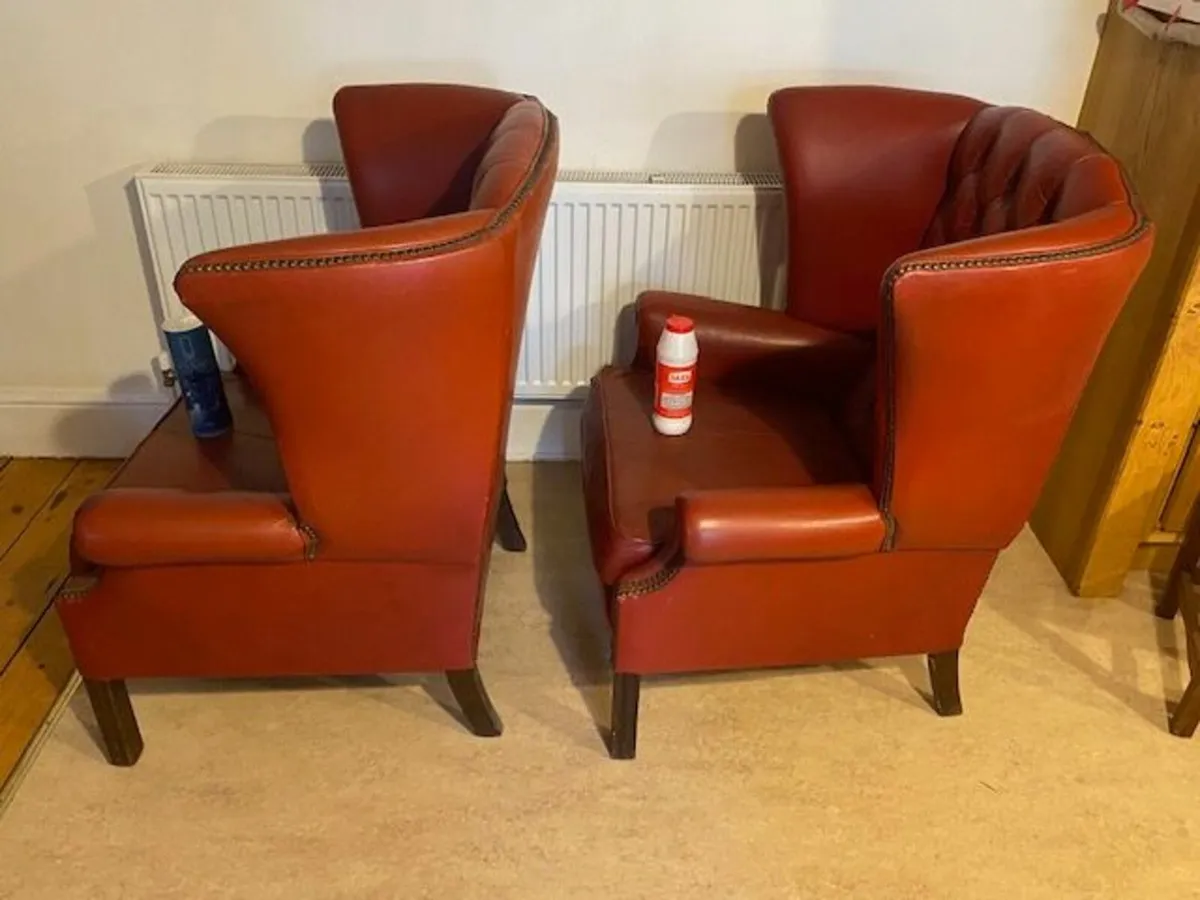 Pair leather wing backed chairs - Image 2
