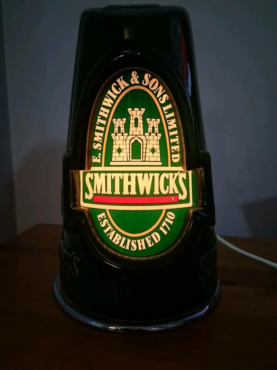Vintage SMITHWICKS Font Light - Image 1