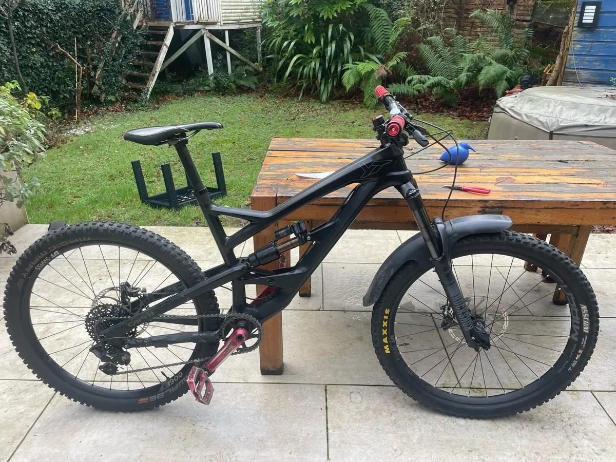 YT Capra carbon - Image 2