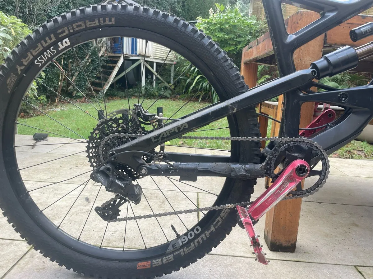YT Capra carbon - Image 3