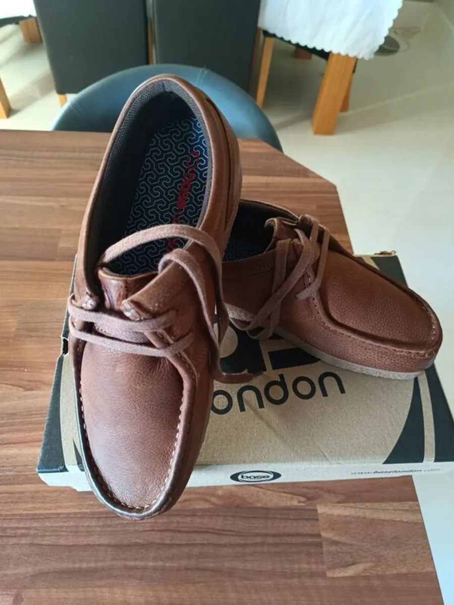 Mens Base of London leather Shoes - Image 1