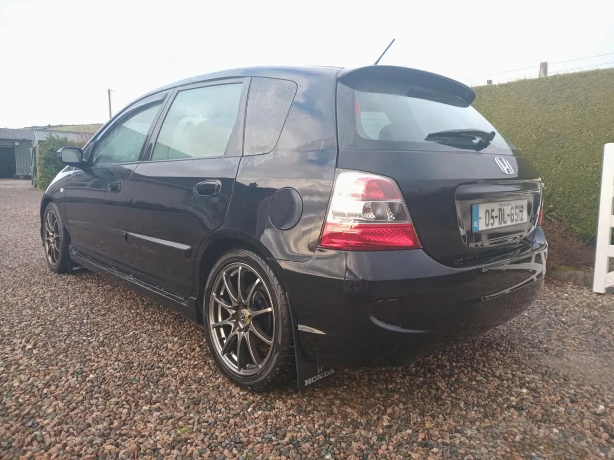 Honda Civic 1.4 - Image 4