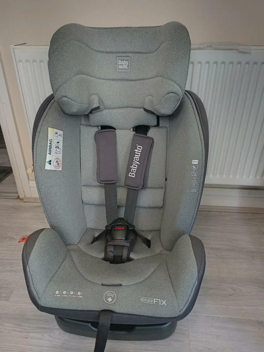 Babyauto isofix kids car seat. - Image 1