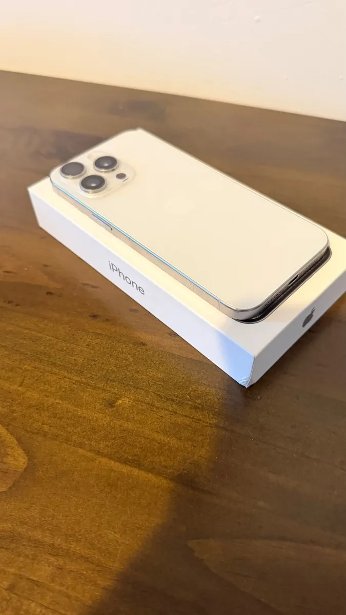 iPhone 15 Pro Max 512GB - Image 3