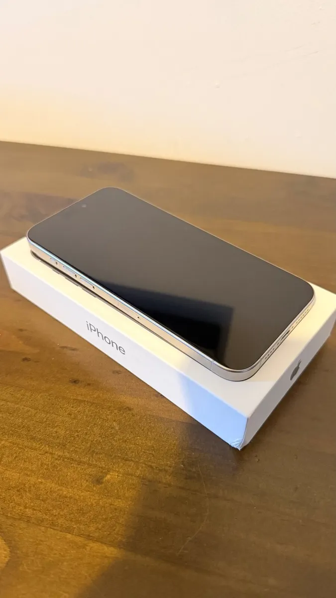 iPhone 15 Pro Max 512GB - Image 4