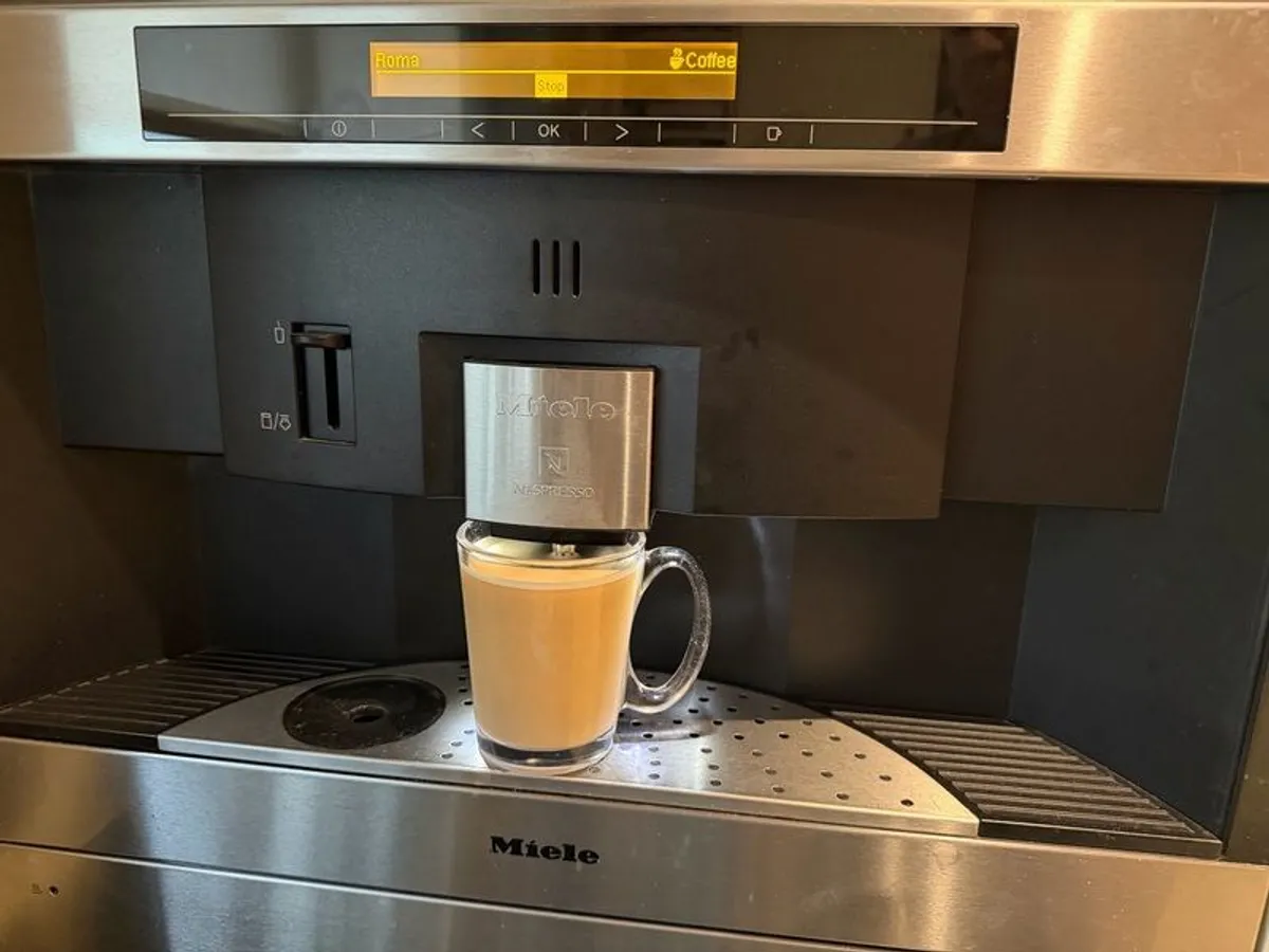Miele Built in Nespresso Coffee Machine - Image 2