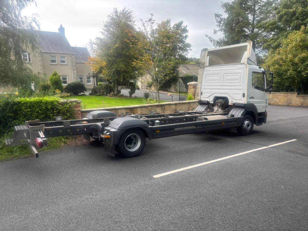 Atego 1224 6 cylinder - Image 4