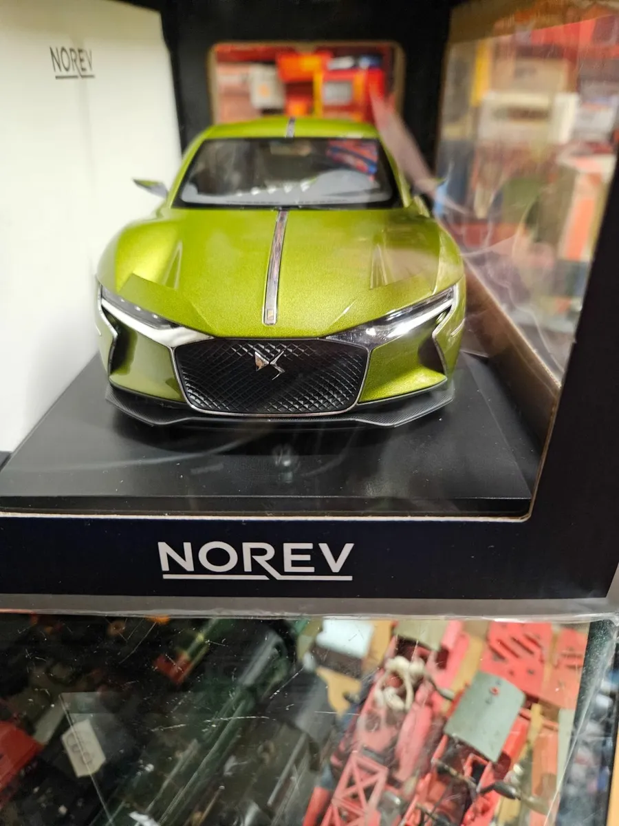 Corgi Norev DS E-Tense 1.18 - Image 2