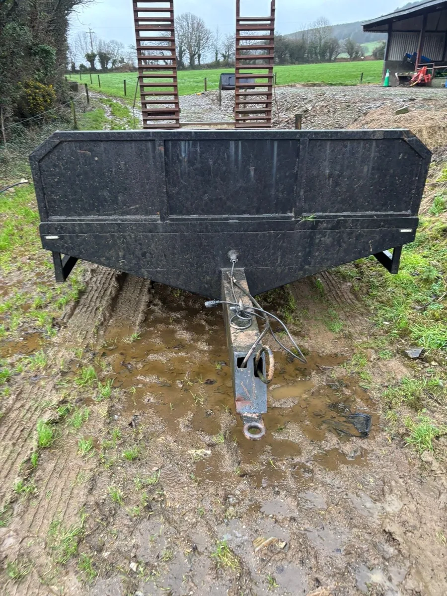 Low loader - Image 1