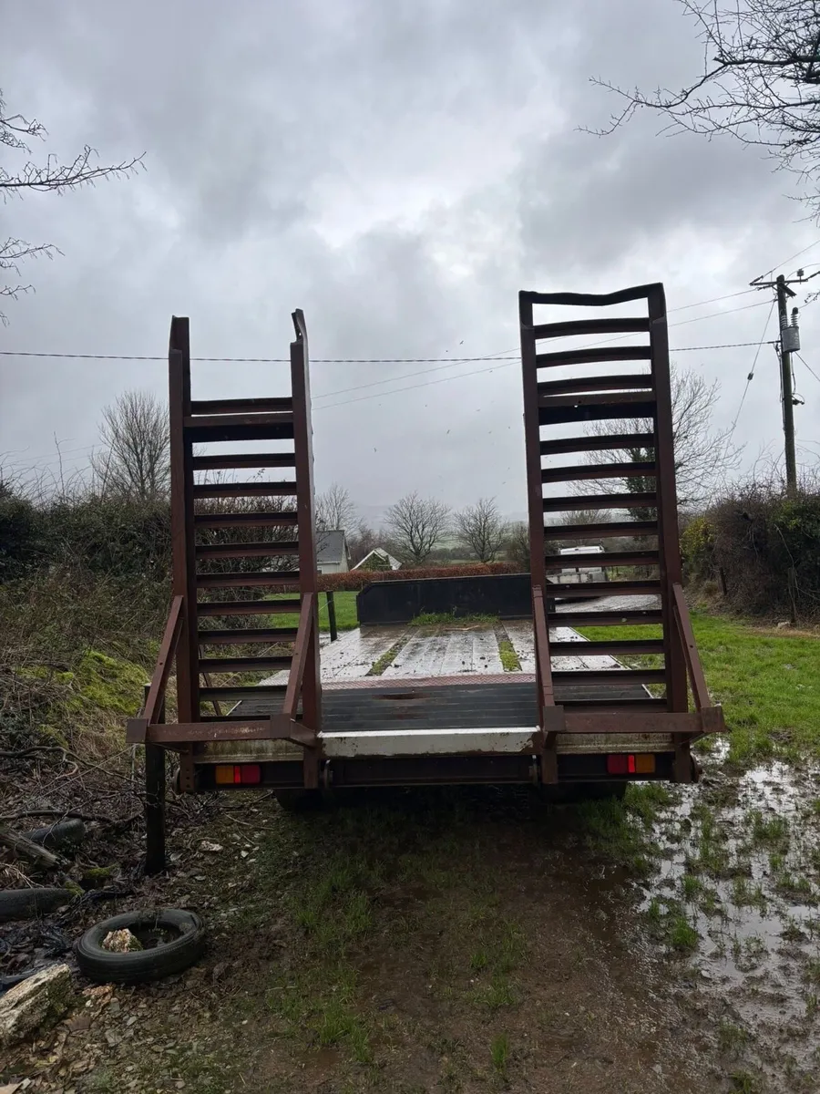 Low loader - Image 2