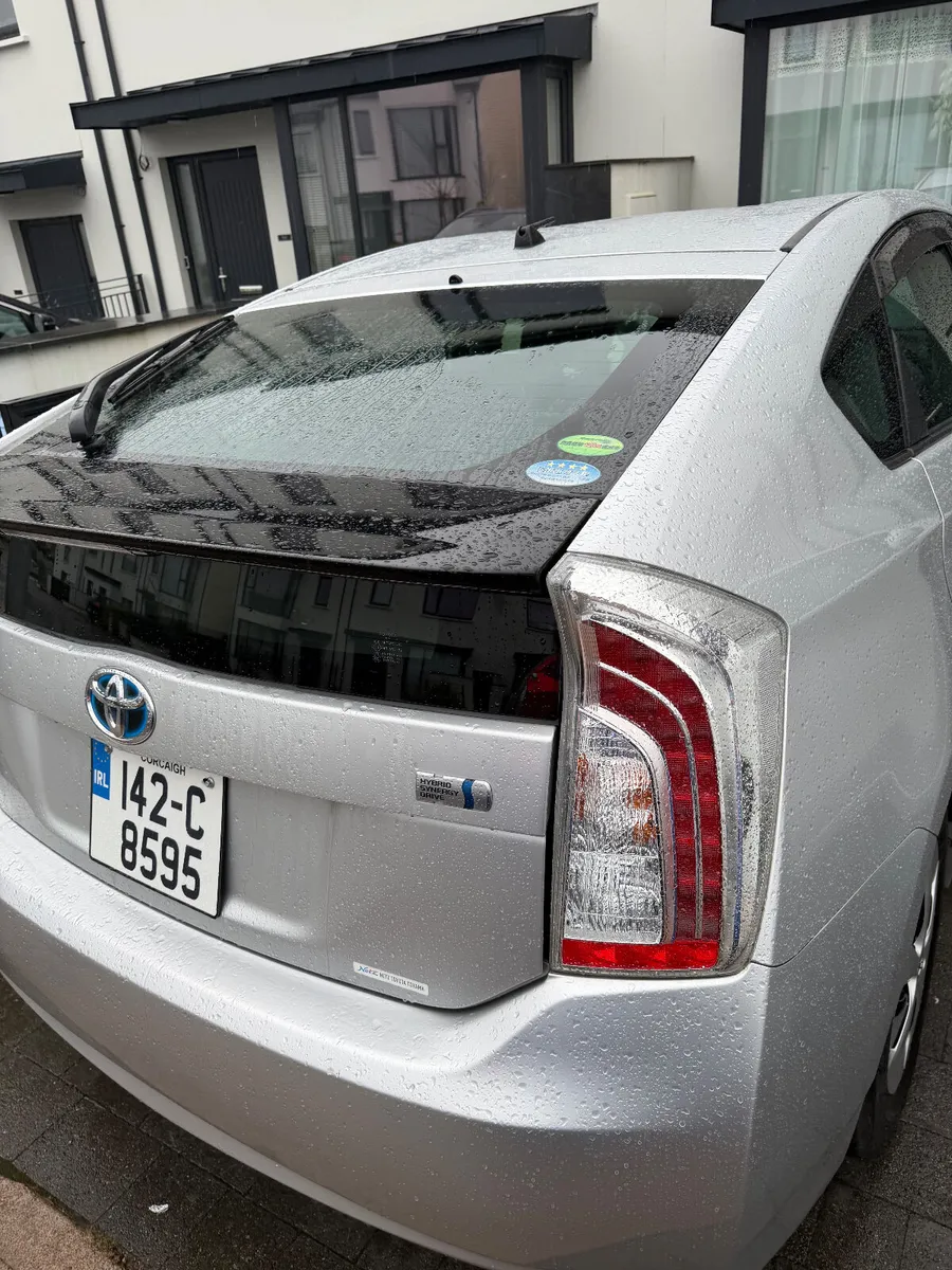Toyota prius 2014 - Image 4