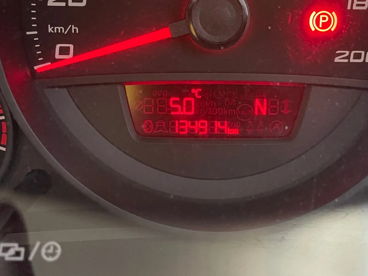 SEAT Mii 2013 AUTOMATIC - Image 2