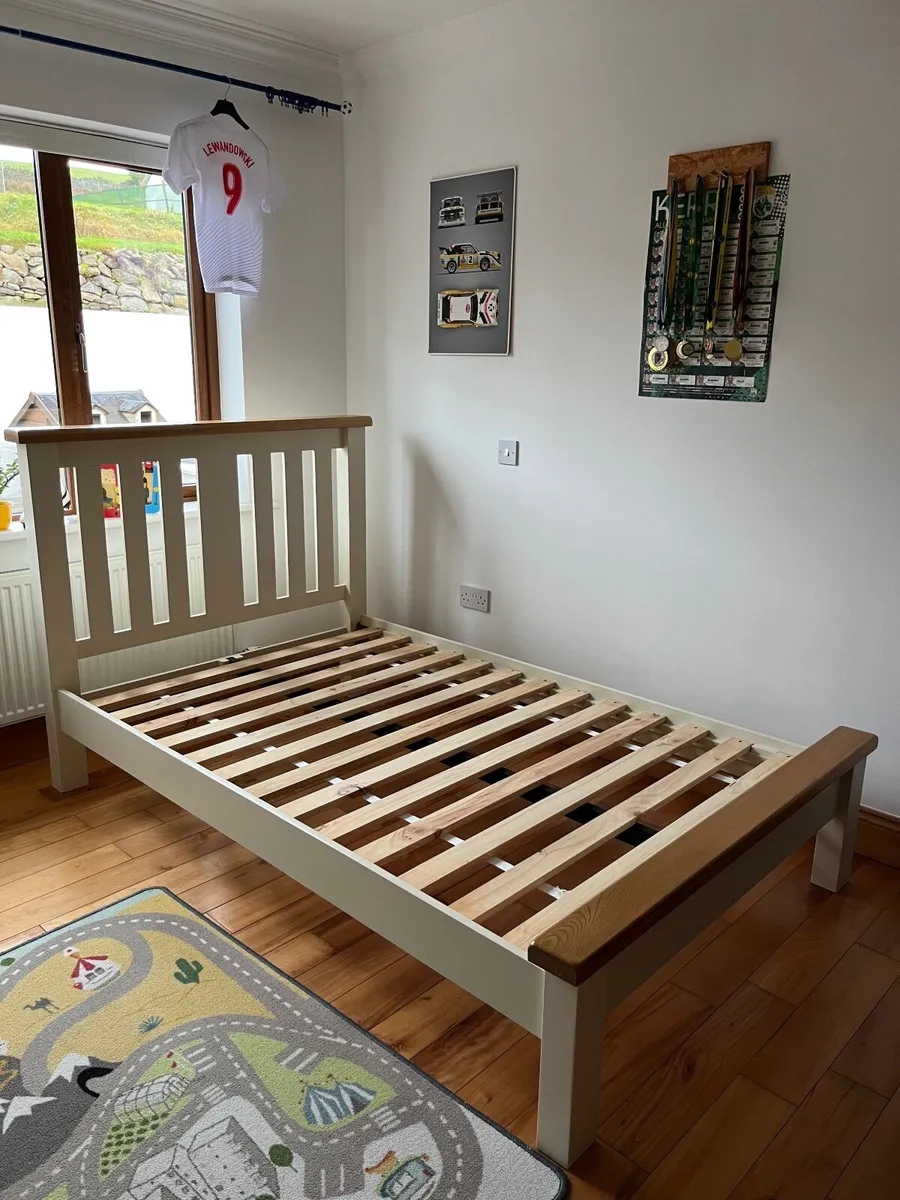 Small Double Bed in a very good condition - Image 1