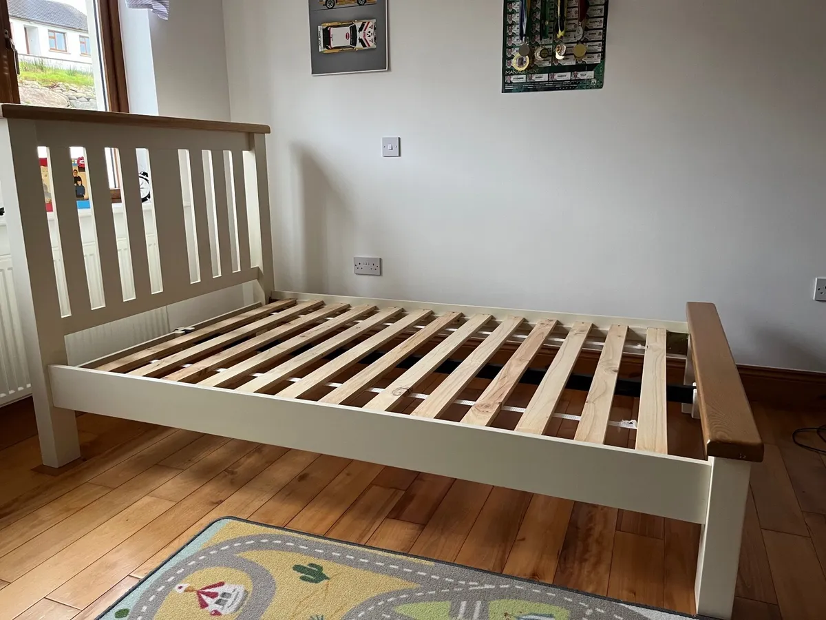 Small Double Bed in a very good condition - Image 2