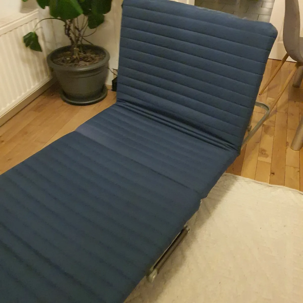 Single foldable bed - Image 1