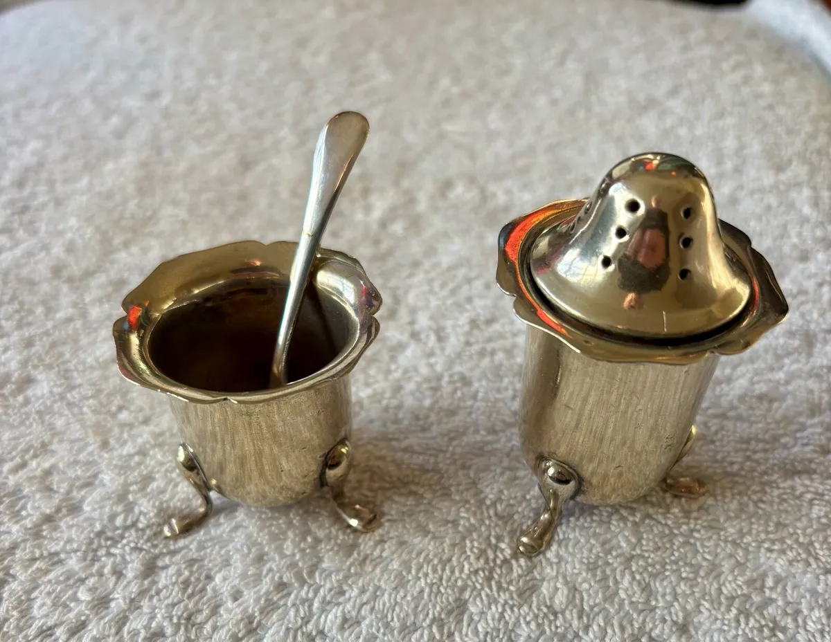 Antique silver-plated salt and pepper set - Image 1