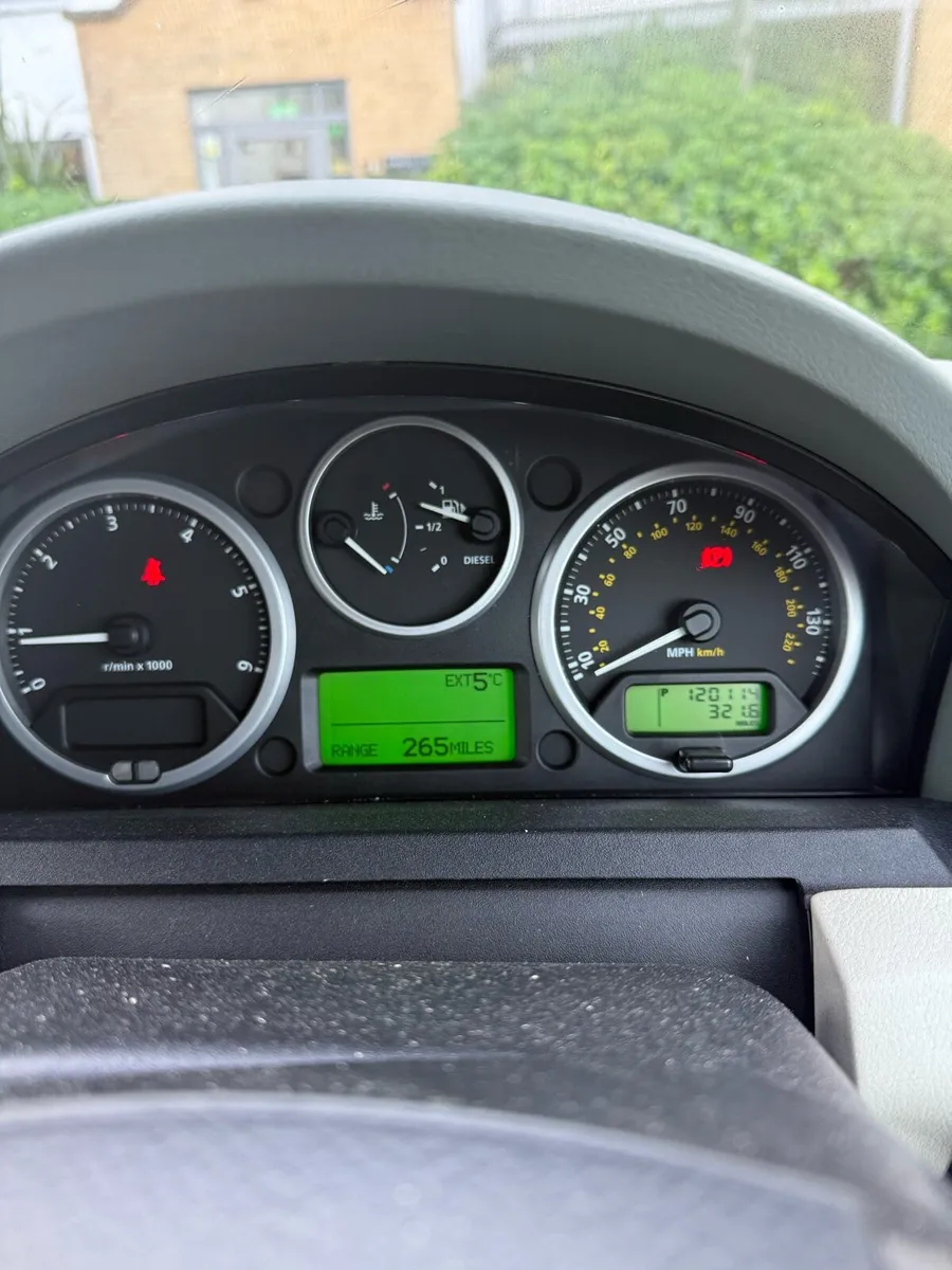 Range Rover - Image 2