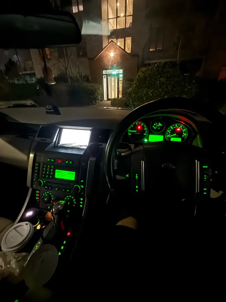 Range Rover - Image 3