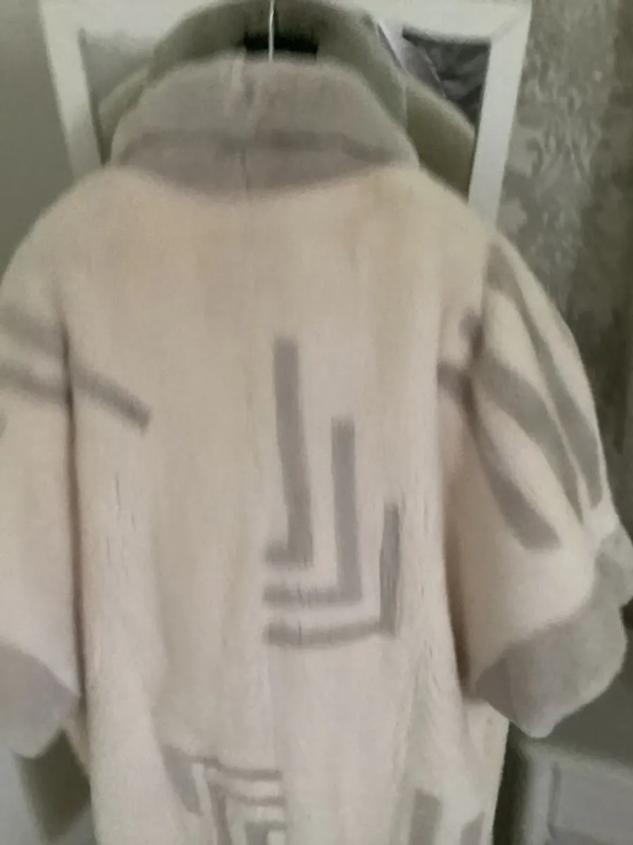 Ladies Mink Coat - Image 4