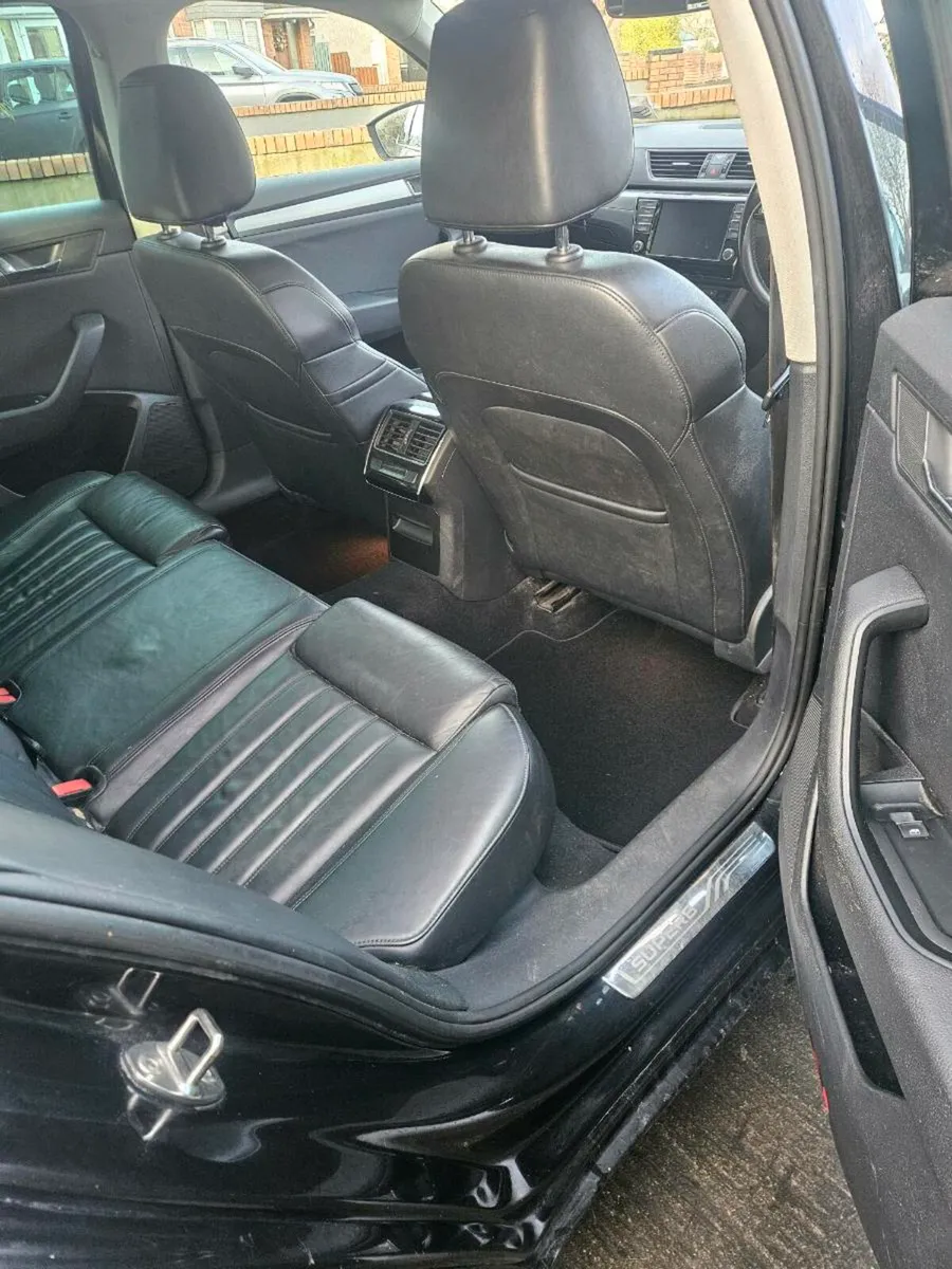 Skoda Superb - Image 4
