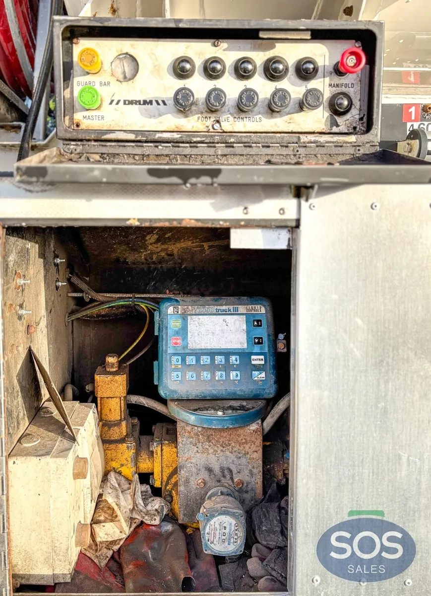 2017 MAN TGM 26.340 Rigid Tanker - Image 2