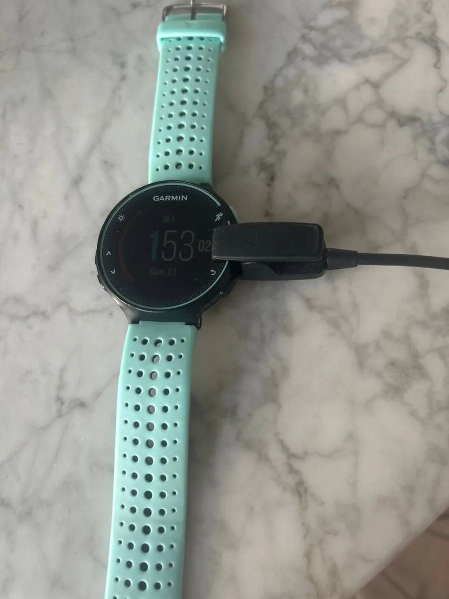 Garmin Forerunner 235 - Image 1