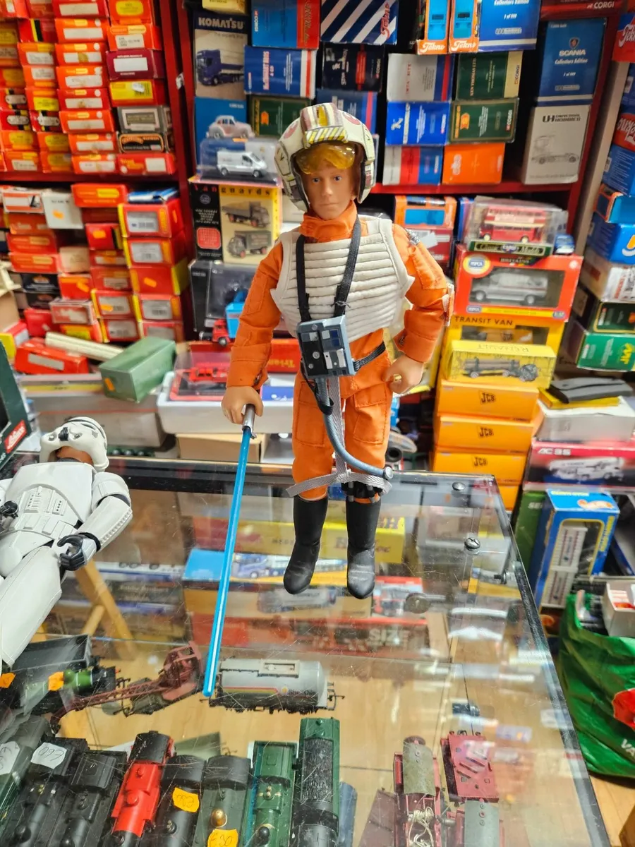 Star Wars 12" Luke Skywalker X Wing Pilot - Image 1