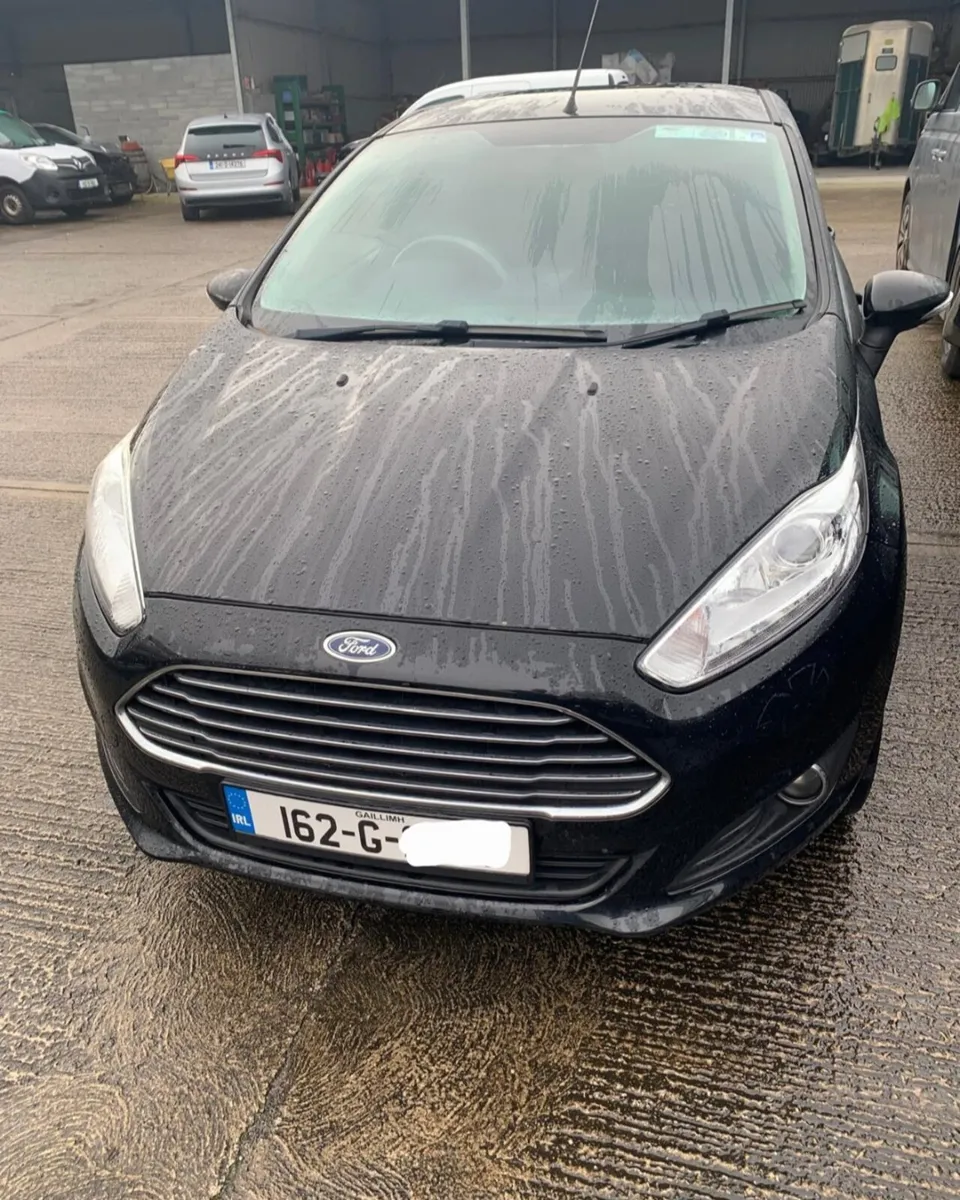 2016 FORD FIESTA, VERY MINOR DAMAGE - Image 3