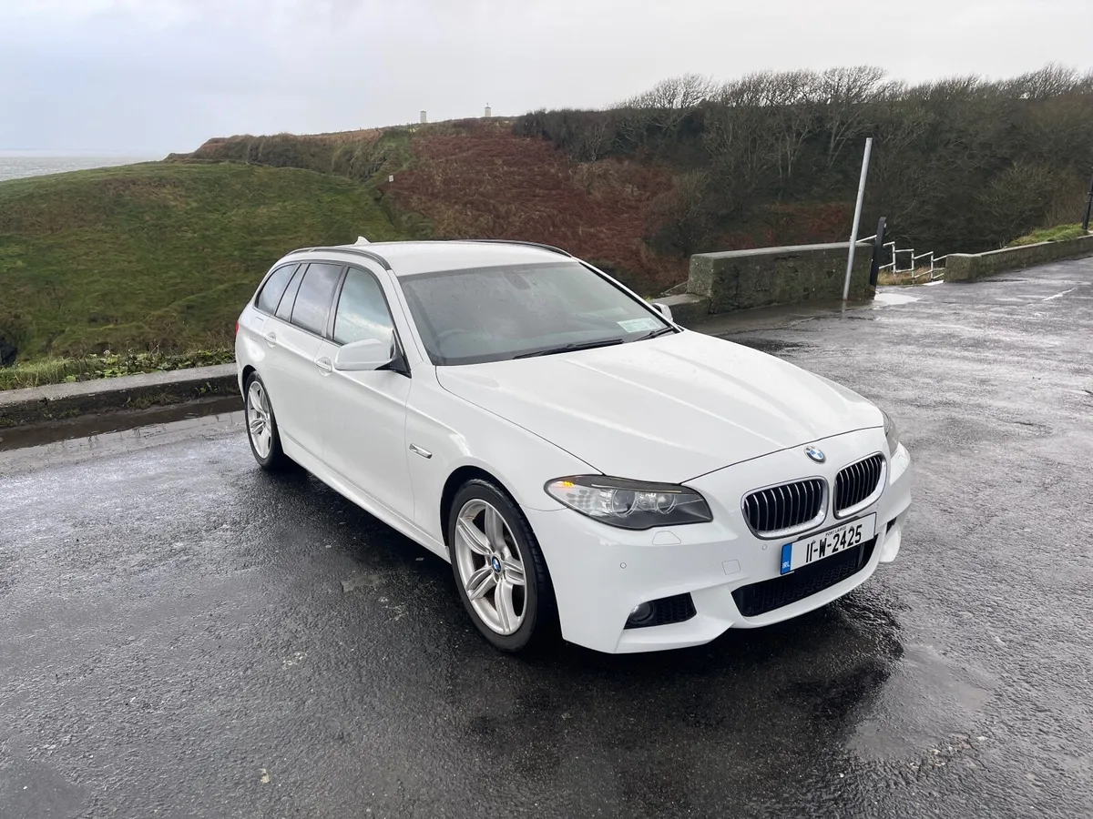 BMW 5-Series 2011 - Image 4